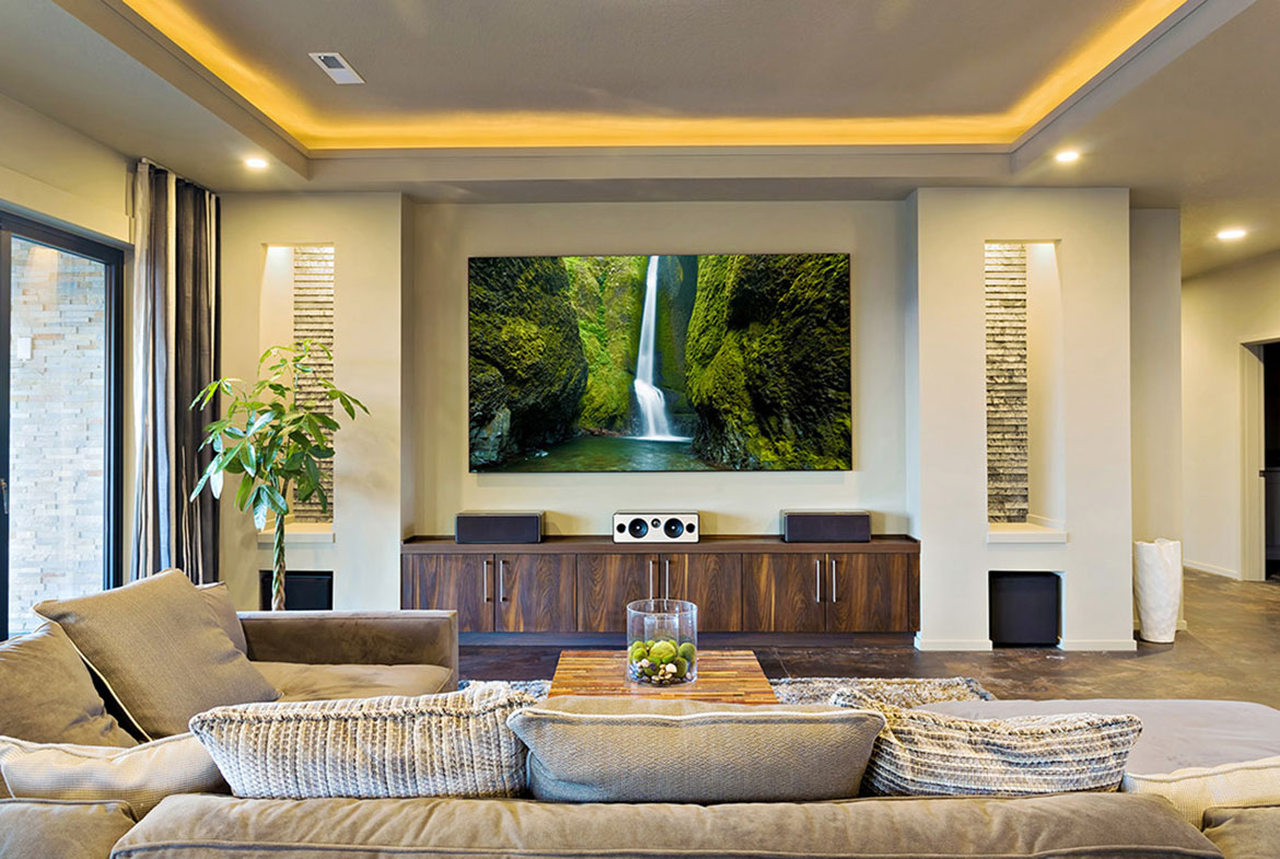 Contemporary apartment